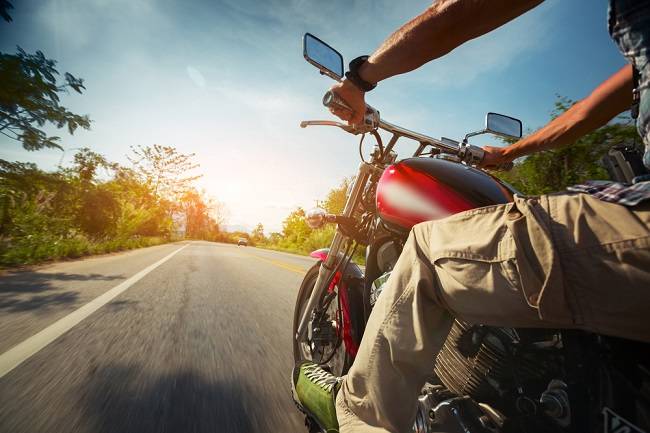 Risiko Jatuh dari Motor dan Ini Langkah Pencegahannya