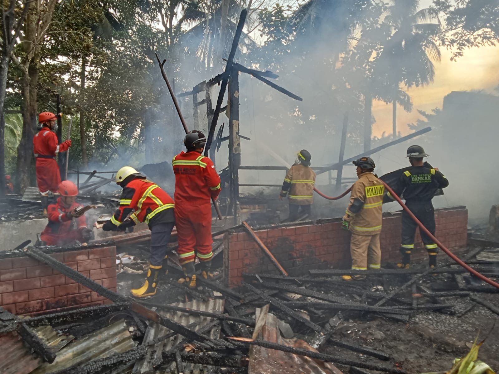 Basecamp Outbond di Jenggalu Kota Bengkulu Terbakar