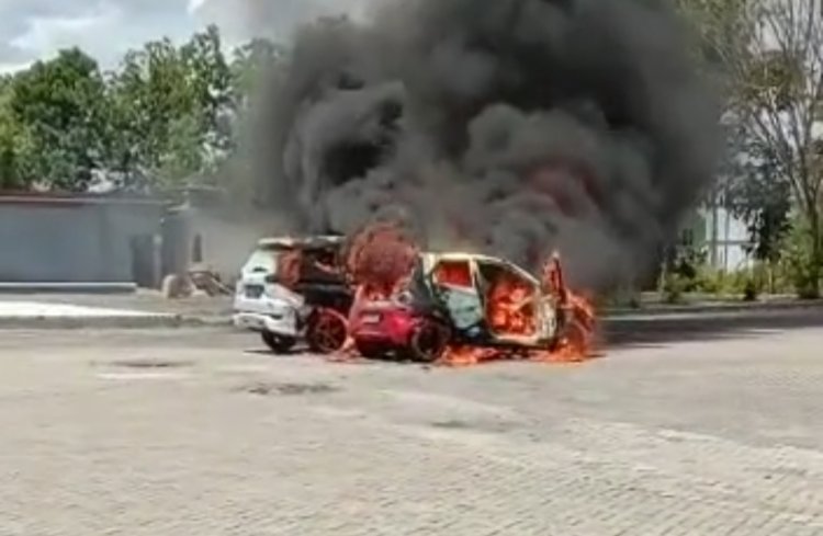 Diduga Faktor Cuaca Panas, 4 Mobil Terbakar di Banjarbaru!