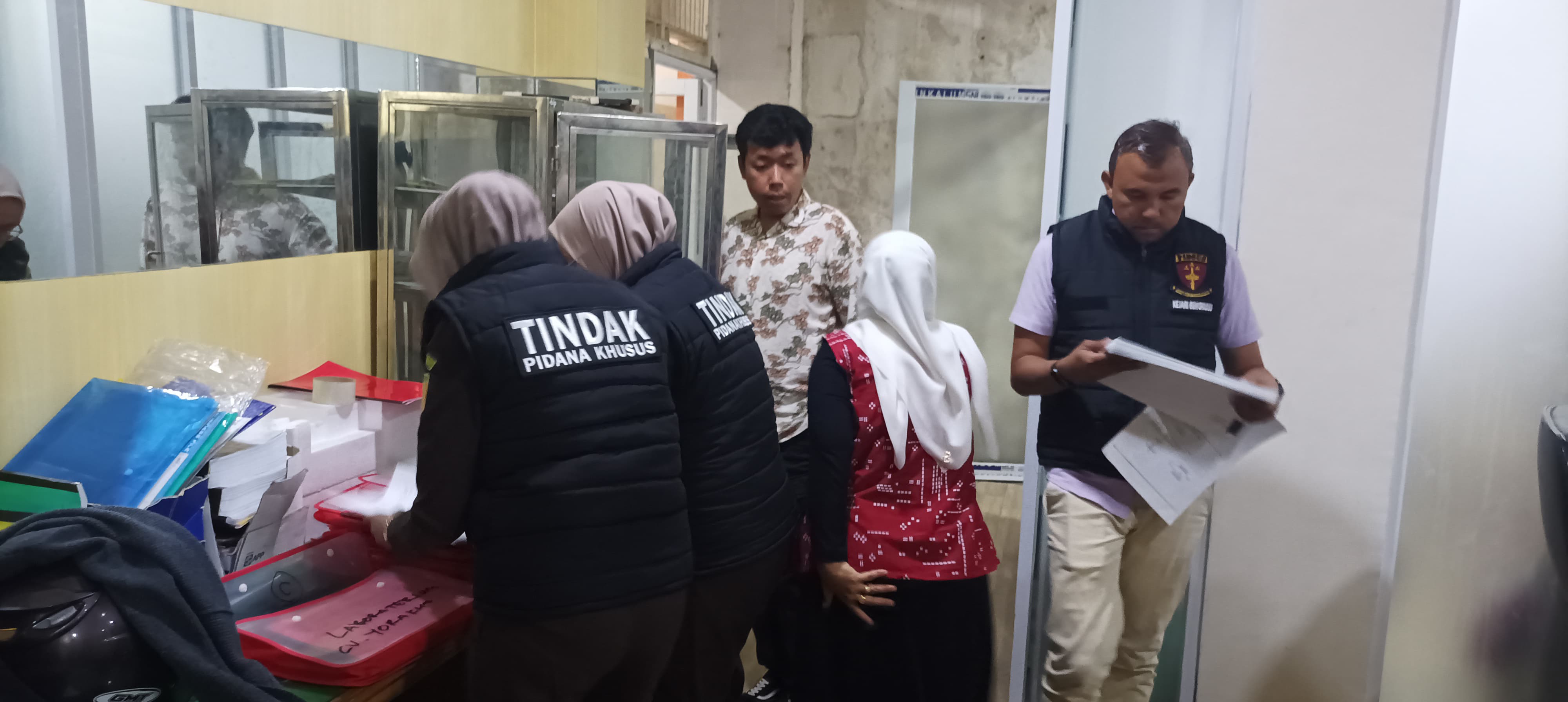 Dugaan Korupsi Pembangunan Laboratorium, Kantor Dinkes dan Rumah Kontraktor Digeledah 