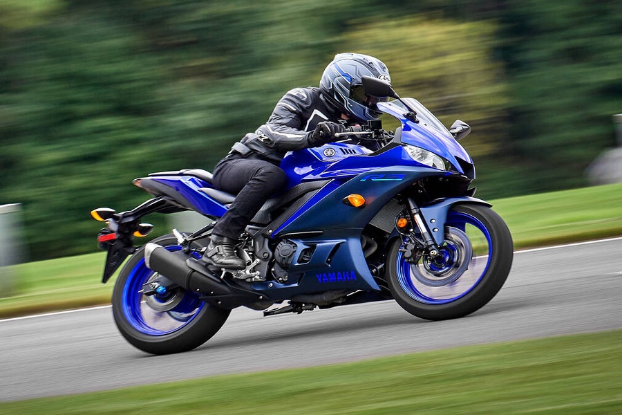 Keren! Yamaha R3 dengan Tampilan Baru yang Memukau