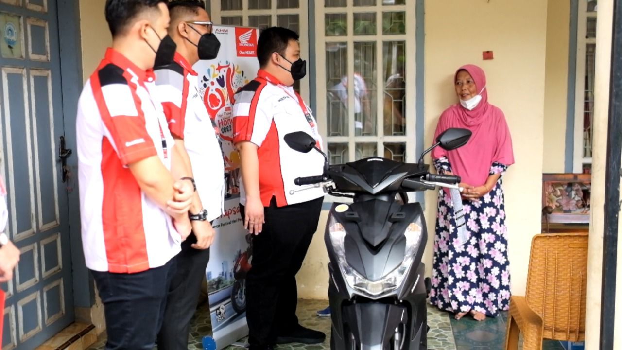 Kejutan Hapelnas 2022, Astra Motor Bengkulu Beri Kejutan Untuk Pelanggan Setia