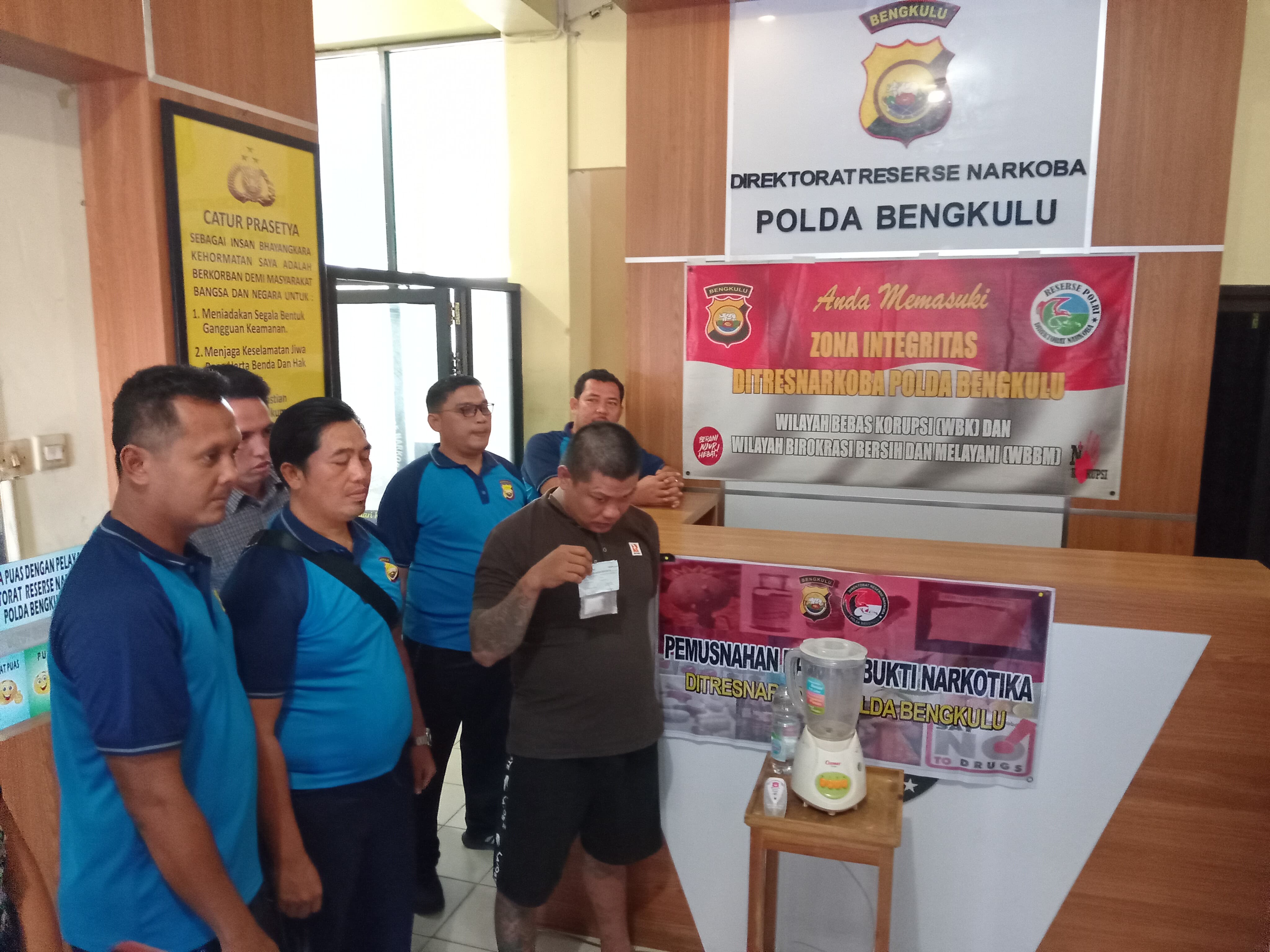 Polda Bengkulu Musnahkan Barang Bukti Milik Bandar Sabu Seberat 4,86 Gram, Pelaku Lain Terus Diburu