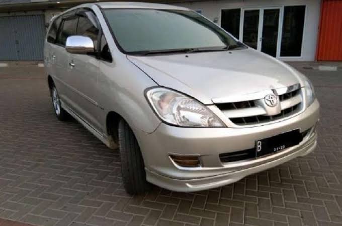 Harga Mobil Diesel Kijang Innova 2005 Semakin Terjangkau