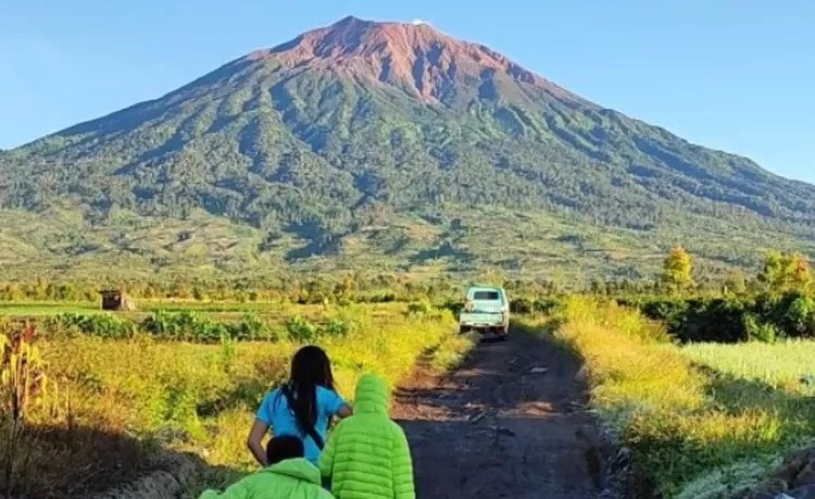 Gunung Salak, Banyak Cerita Mistis Mengerikan yang Dipercaya Warga