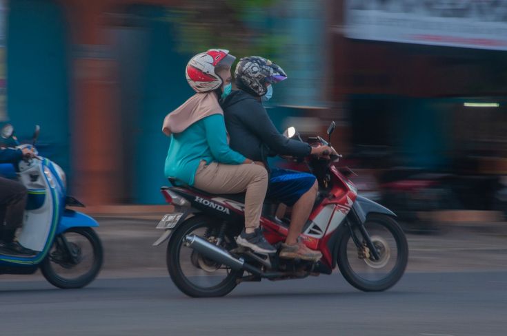 Jangan Asal! Perhatikan 8 Hal ini Saat Ingin Memanaskan Motor dengan Benar 