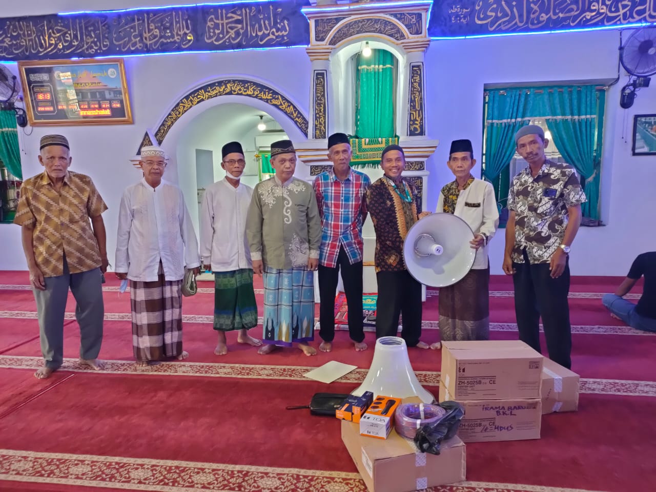 PT Pegadaian Berikan Bantuan Toa ke Masjid Jamik