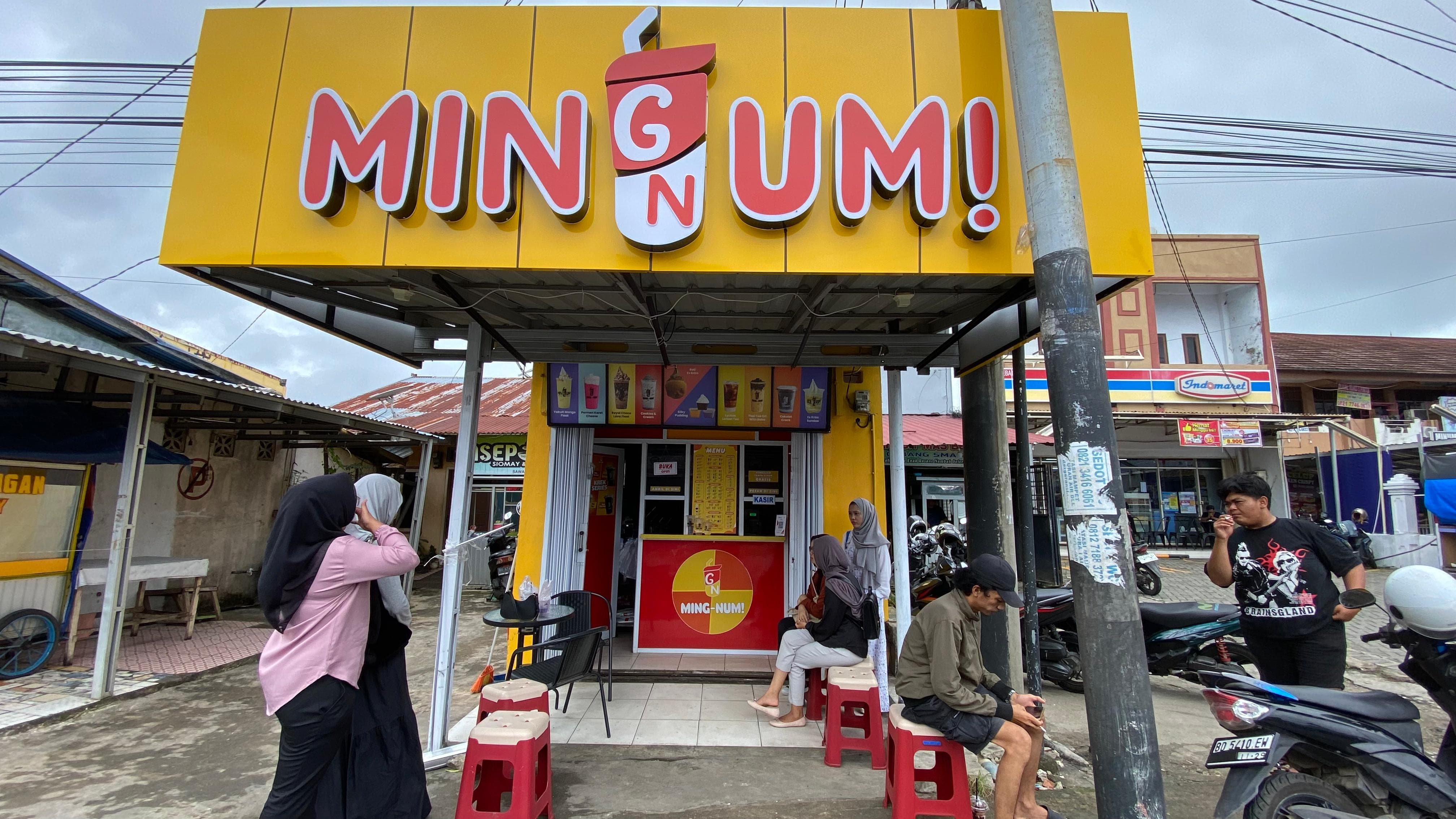 Mingnum, Minuman Viral yang Menyediakan 70 Menu Menarik Hadir di Kota Bengkulu 