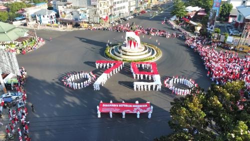 Tari Kolosal dan Kirab Bendera Merah Putih Meriahkan HUT Kemerdekaan RI ke-79 di Bengkulu