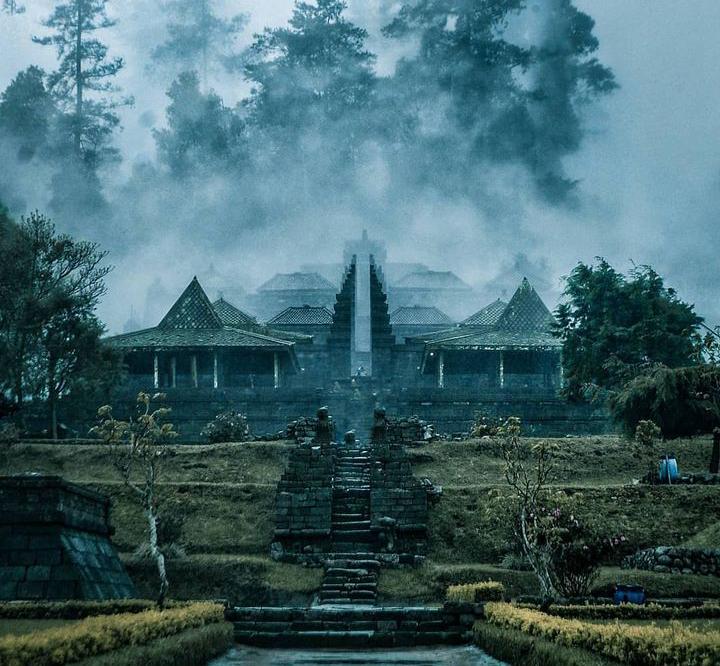 Nikmati Keindahan Candi Cetho di Lereng Gunung Lawu Jawa Tengah 