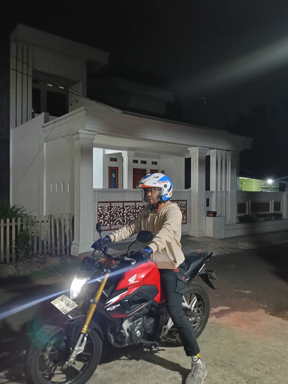 Astra Motor Bengkulu Bagikan Tips #Cari_Aman Berkendara Motor di Malam Hari