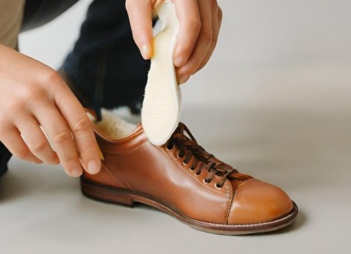 Simak 7 Tips dan Cara Merawat Sepatu Kulit Agar Tetap Bagus dan Tahan Lama