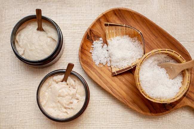 Sering Dianggap Sama! Ini Bedanya Lulur dan Scrub Badan