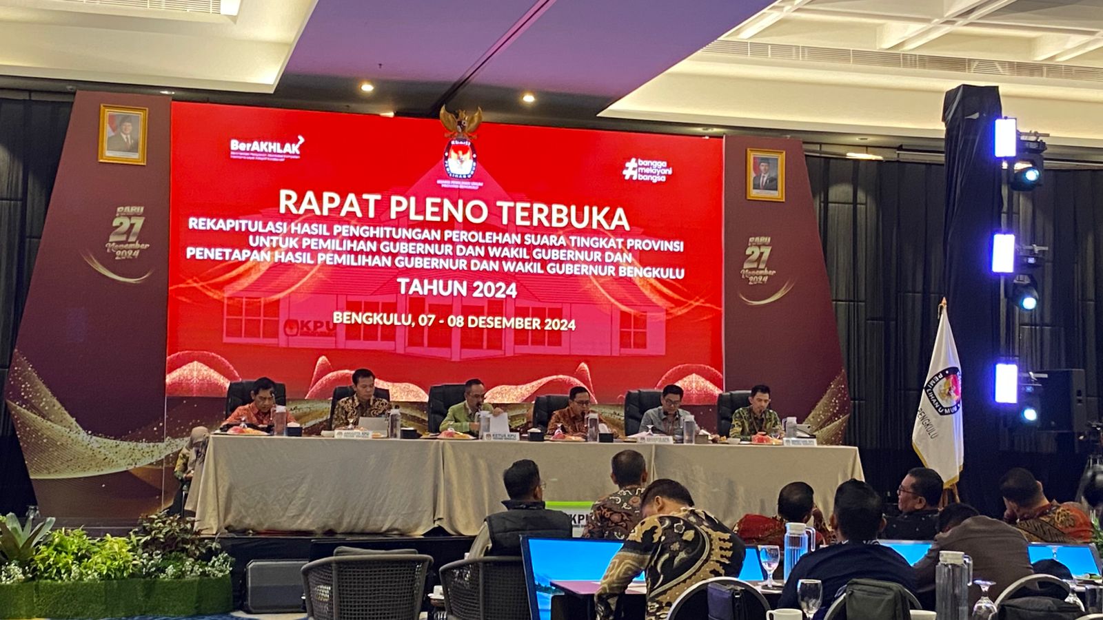 Rapat Pleno Rekapitulasi Pilgub Bengkulu 2024 Dimulai, Penetapan Tunggu Kepastian MK