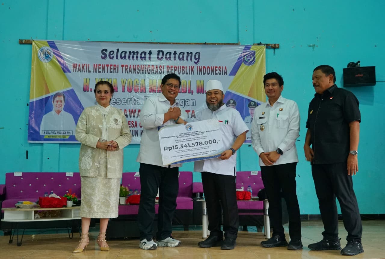 Wamen Transmigrasi RI Salurkan Bantuan Rp 20 M Untuk Bengkulu 