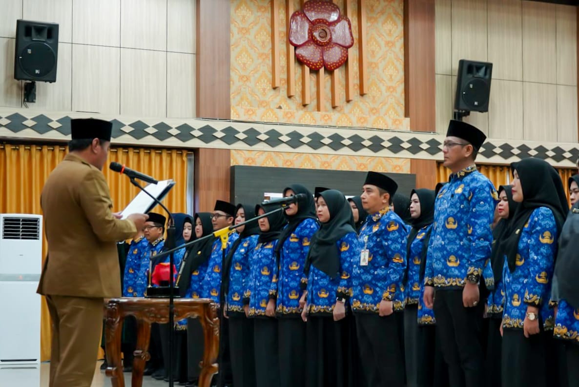 61 Pejabat Fungsional Pemprov Bengkulu Dilantik, Profesionalitas dan Disiplin Kerja Jadi Harapan