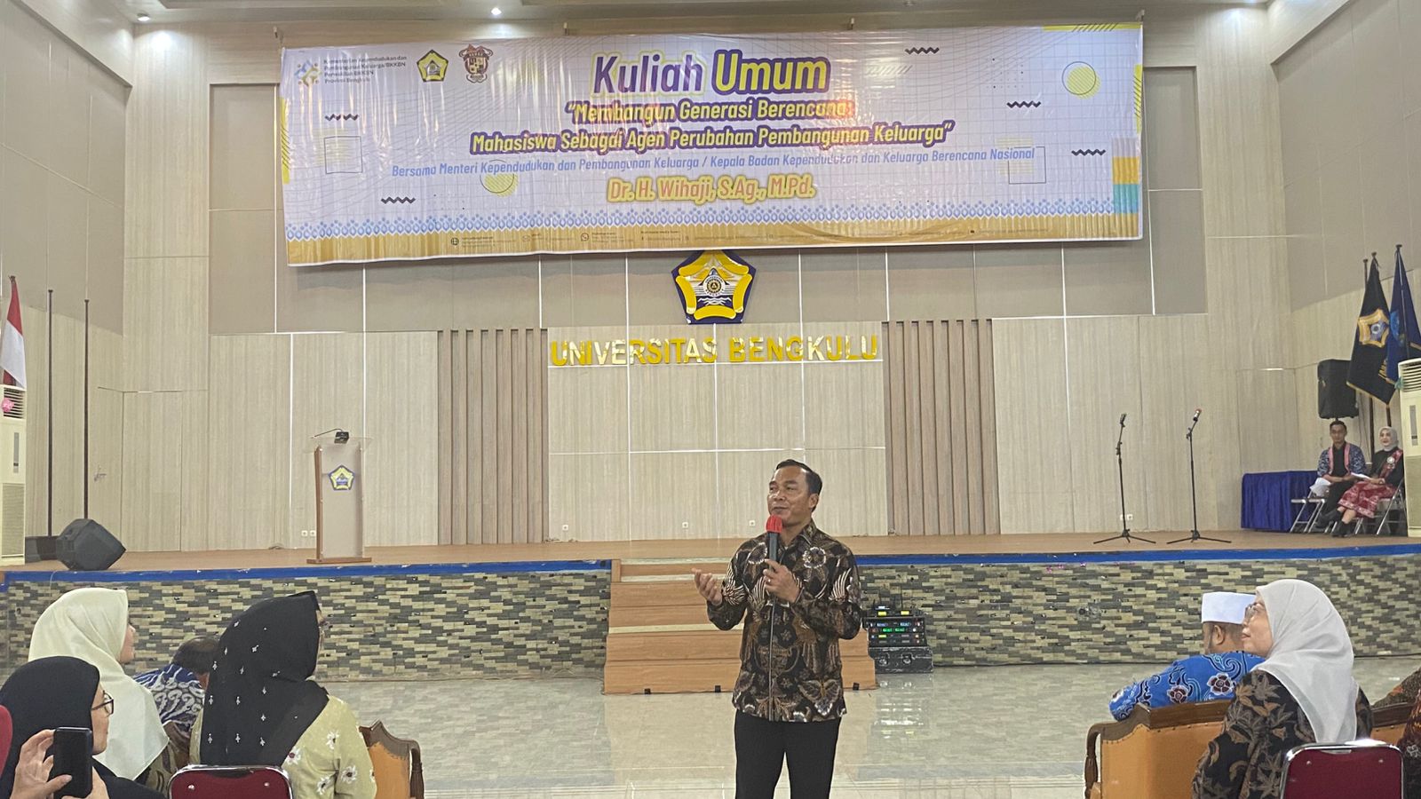 Menteri BKKBN Beri Kuliah Umum di UNIB: Mahasiswa Agen Perubahan Membangun Keluarga di Masa Depan