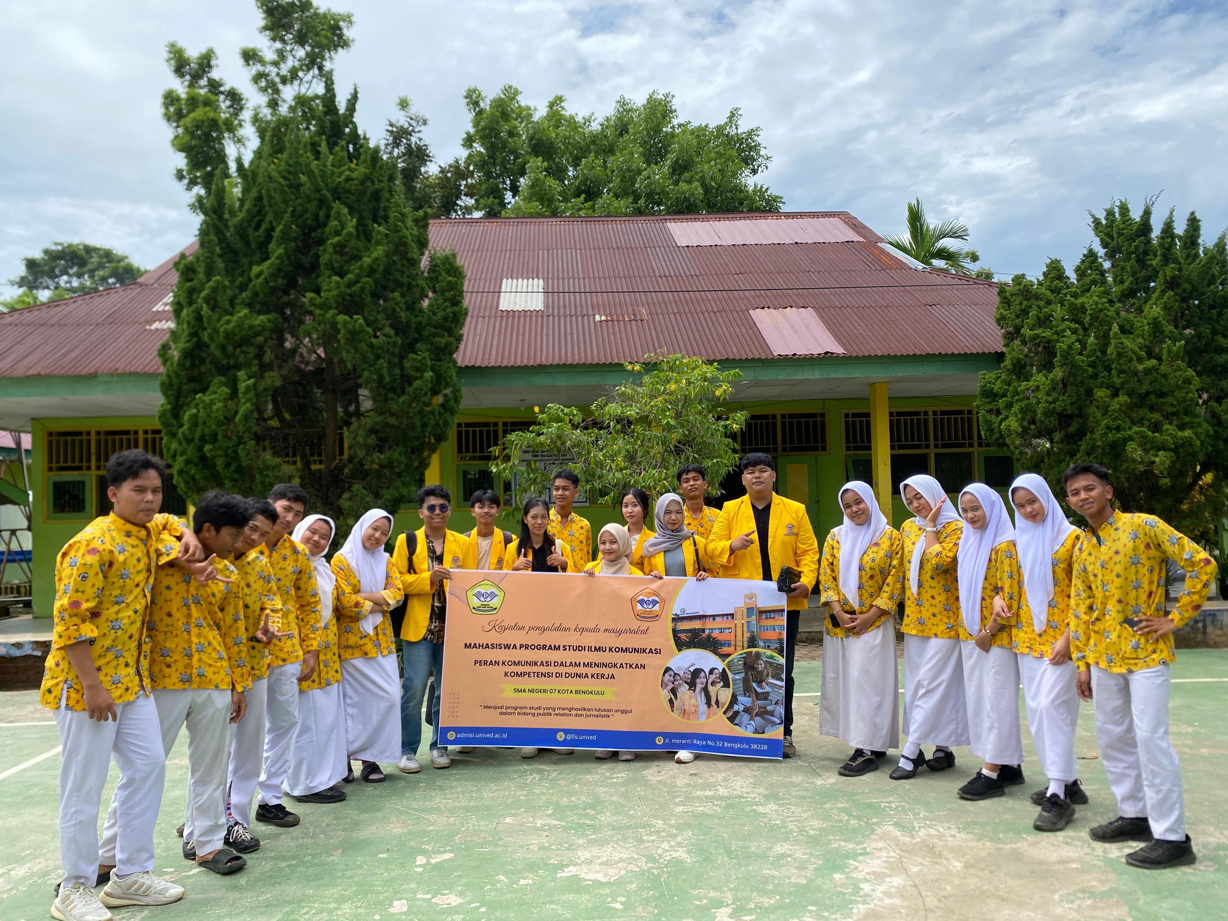 Mahasiswa Ilmu Komunikasi Unived Gelar Pengabdian Masyarakat ke SMAN 7 Kota Bengkulu 