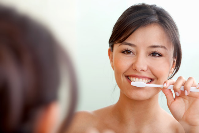 Tahukah Kamu 7 Kebiasaan Ini Dapat Menyebabkan Gigi Rusak