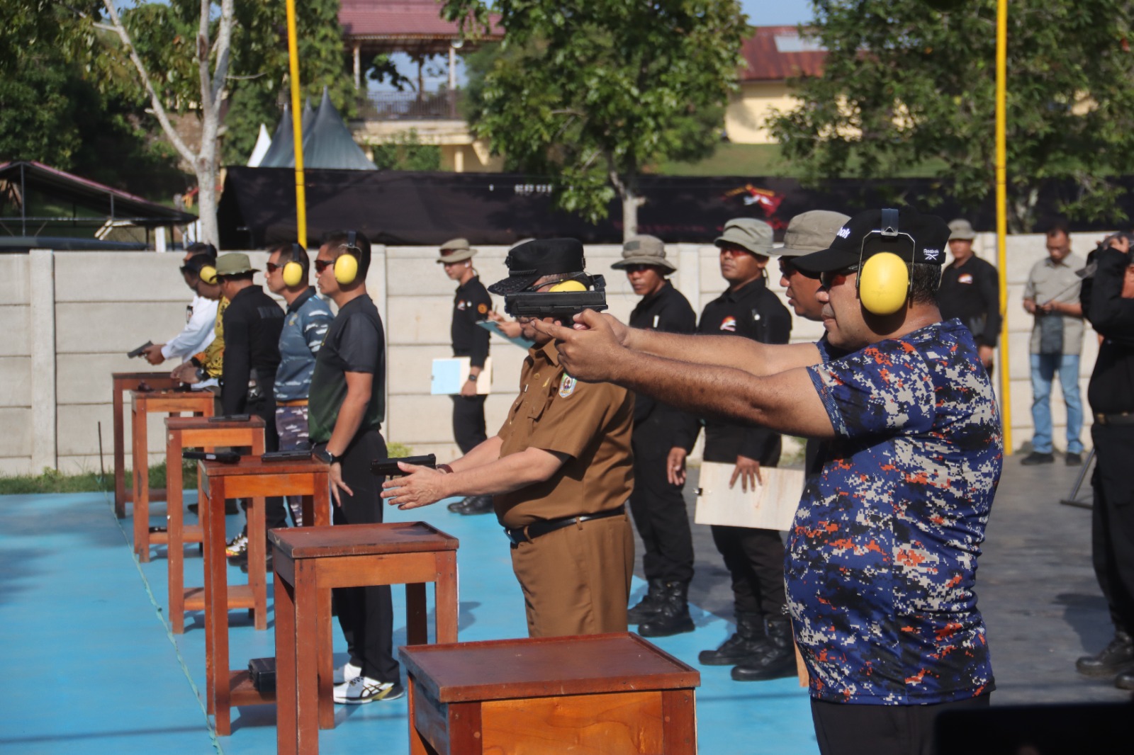 Insan Media Ikuti Kejuaraan Menembak di Mako Brimob Polda Bengkulu 