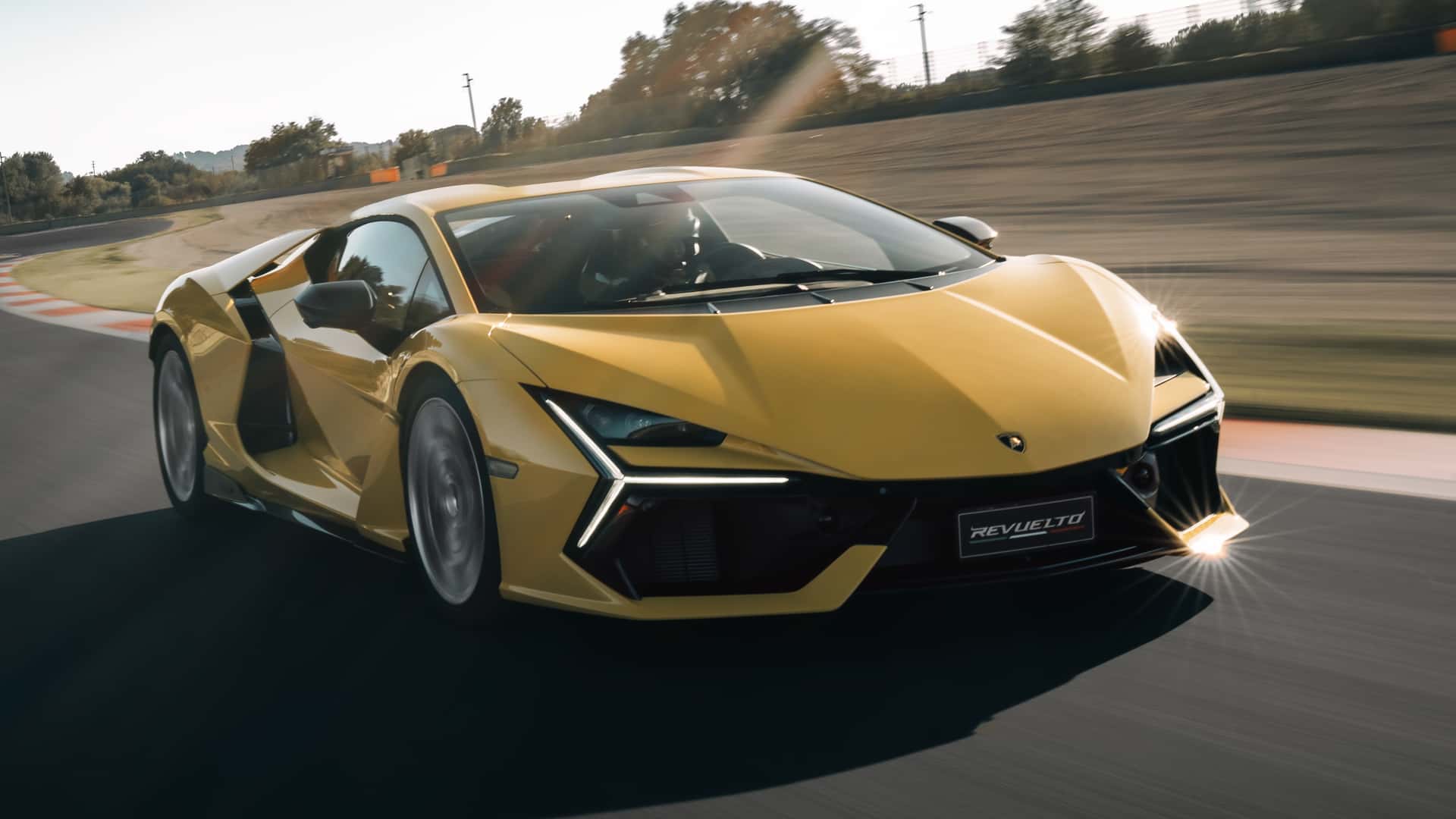 Lamborghini Revuelto Terjual Habis hingga Akhir 2026