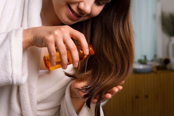 Gak Usah Ribet ke Salon, Begini 5 Cara Mudah Menghaluskan Rambut di Rumah Aja