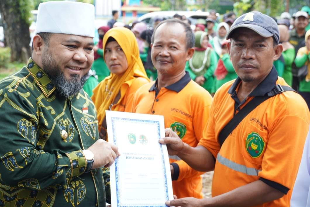 Walikota Bengkulu Perpanjang Kontrak 328 Petugas Kebersihan, Begini Pertimbangannya