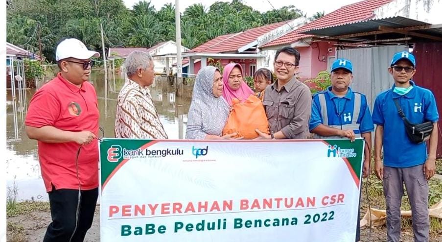 Bank Bengkulu Salurkan CSR Pada Korban Banjir 