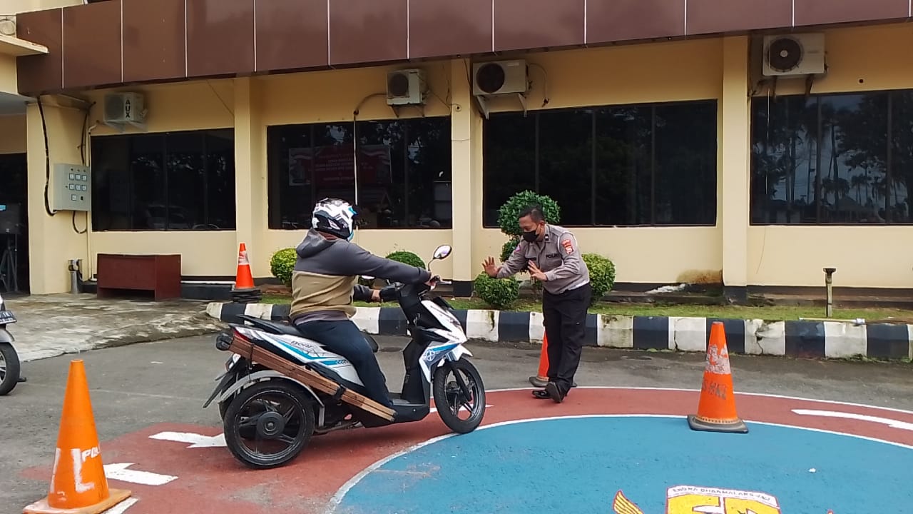 MMI dan Polresta Bengkulu Berikan Layanan Pembuatan SIM  untuk Penyandang Disabilitas