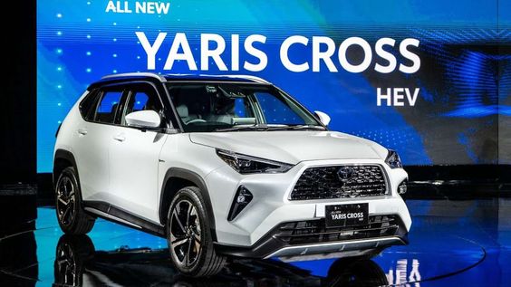 Siap Bersaing ! Intip Spesifikasi Dan Harga Terbaru Yaris Cross Hybrid