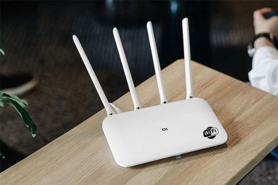 Jangan Sampai Terlena, Begini Hukum Menggunakan Wifi Tetangga Tanpa Izin