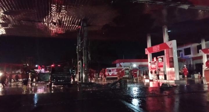 SPBU KM 8 Kota Bengkulu Terbakar Bersama 1 Unit Mobil Minibus
