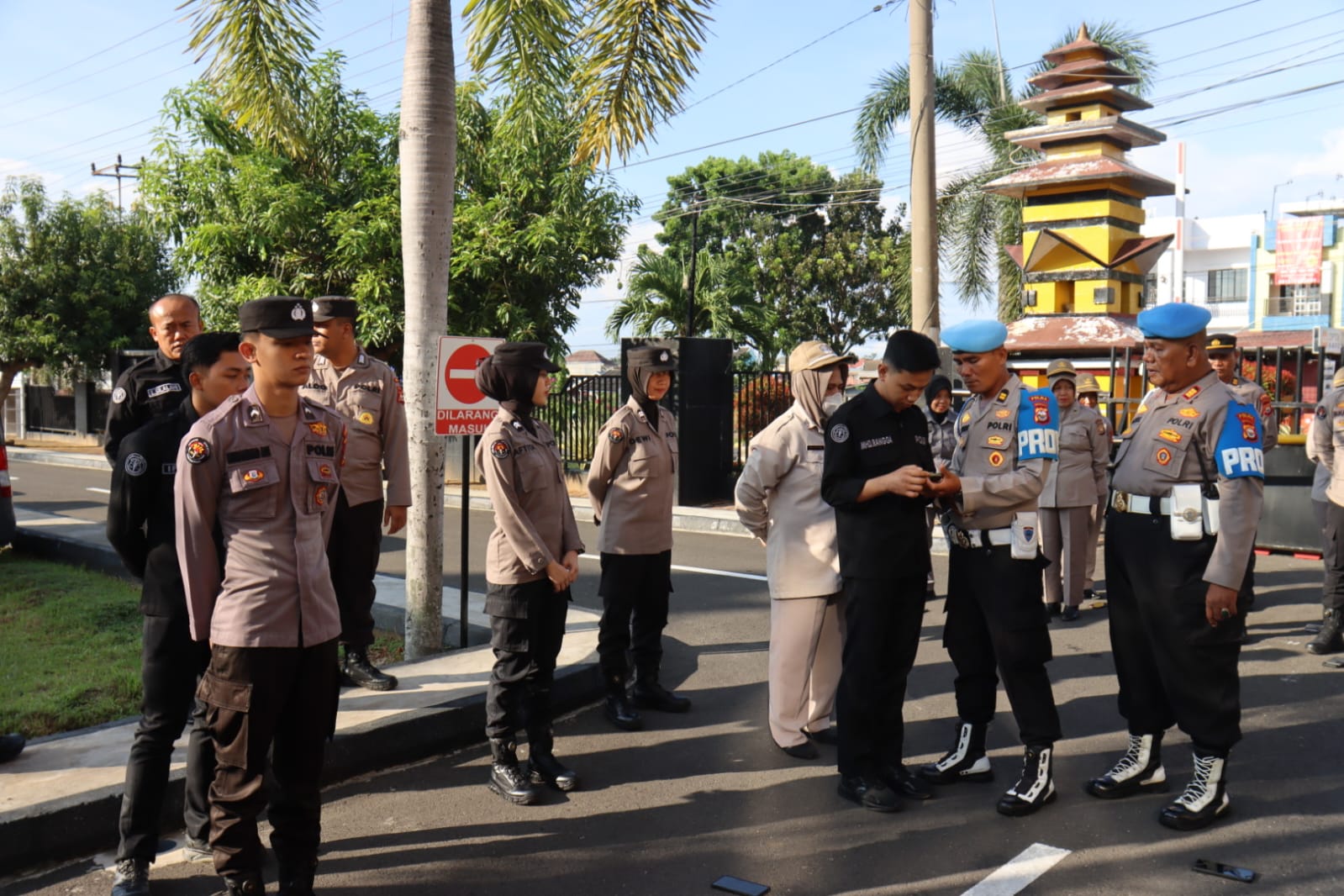 Berantas Judi Online, Polda Bengkulu Periksa HP Personel