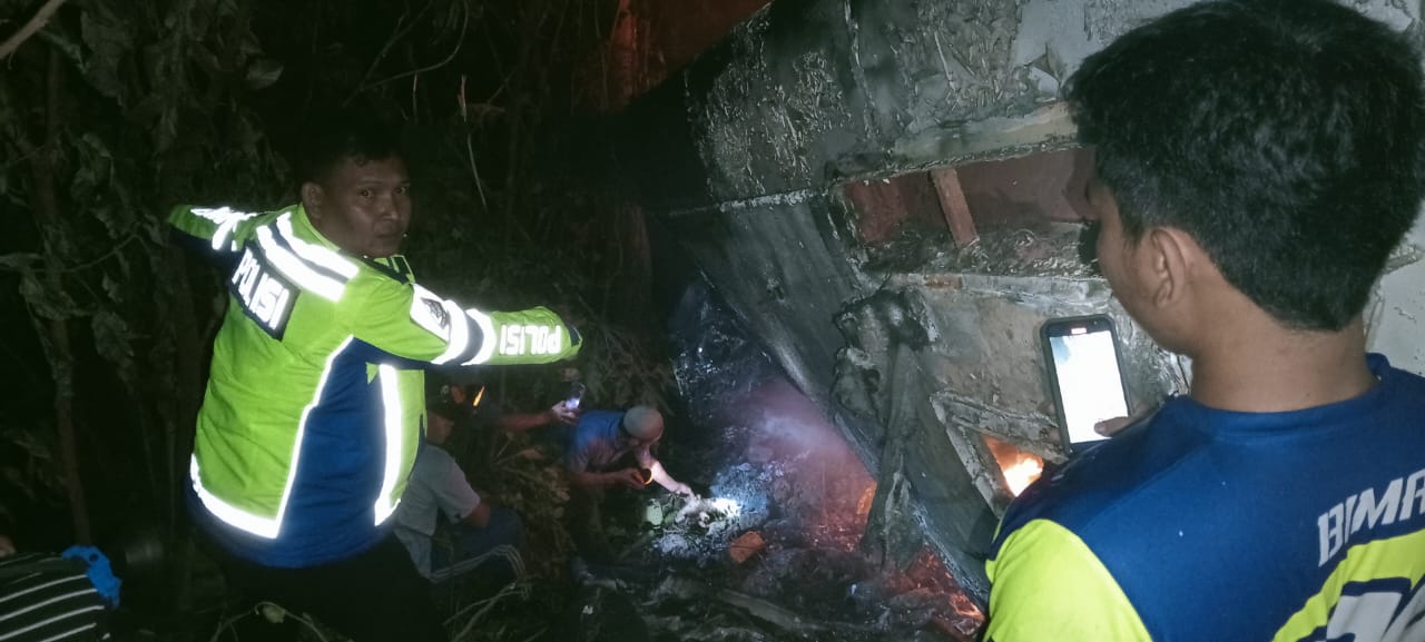 Bus dari Bengkulu Masuk Jurang Lalu Terbakar di TNBBS, 3 Penumpang Tewas