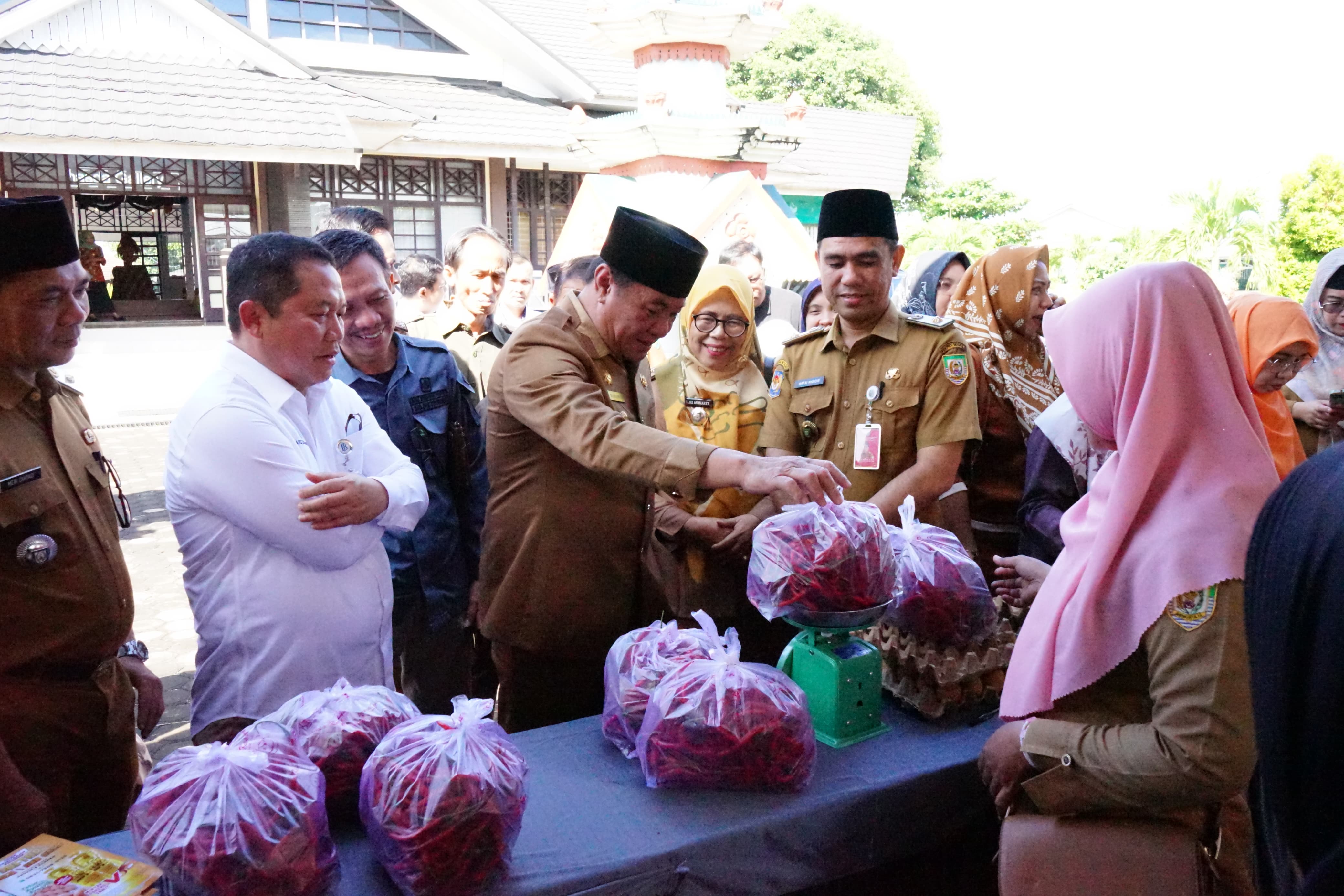 Pemprov Bengkulu Gelar Pasar Murah, Cabe dan Bawang Merah Jadi Komoditas  Paling Laris