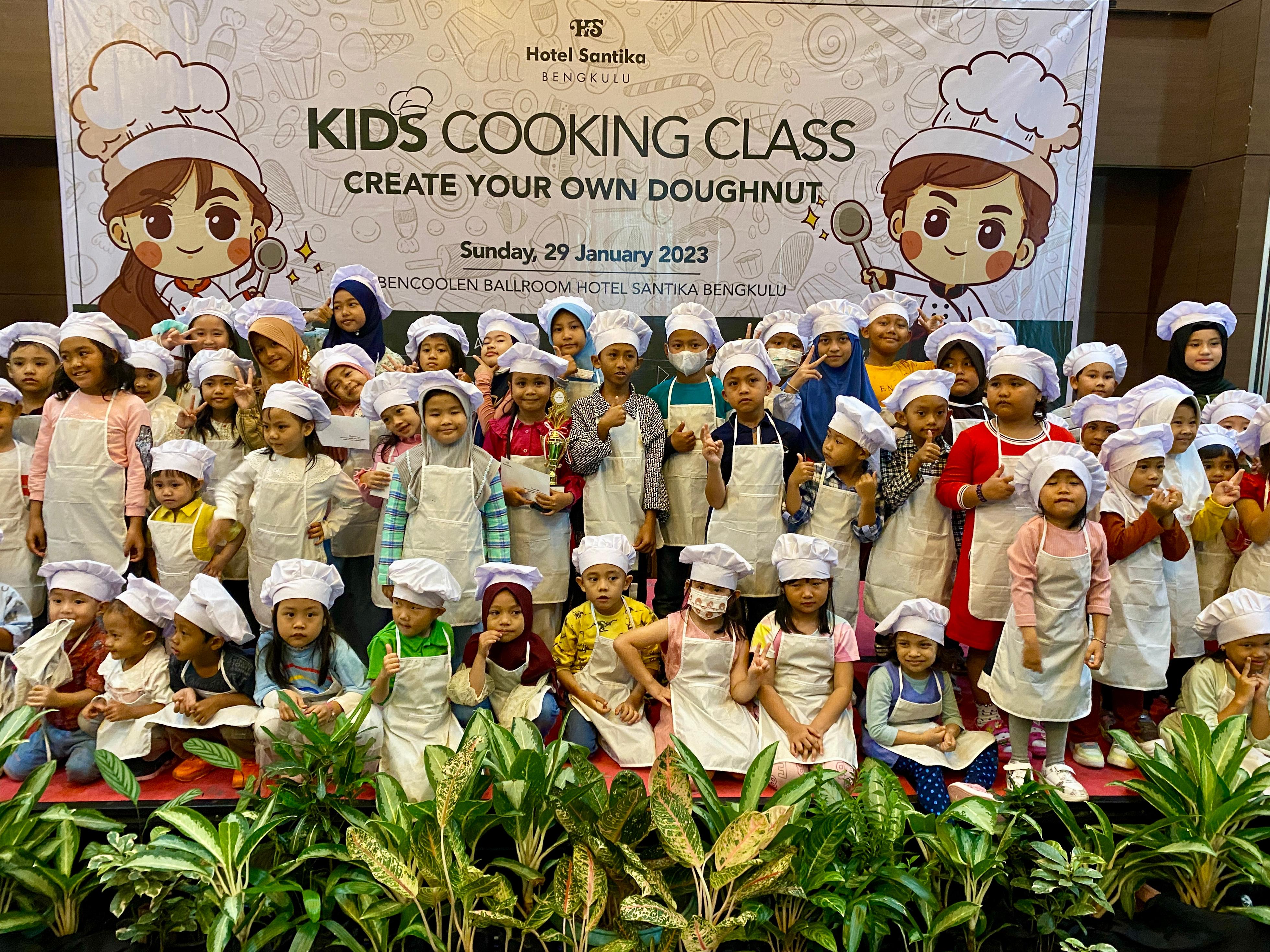 Liburan Seru dan Edukatif: Kids Cooking Class di Hotel Santika Bengkulu