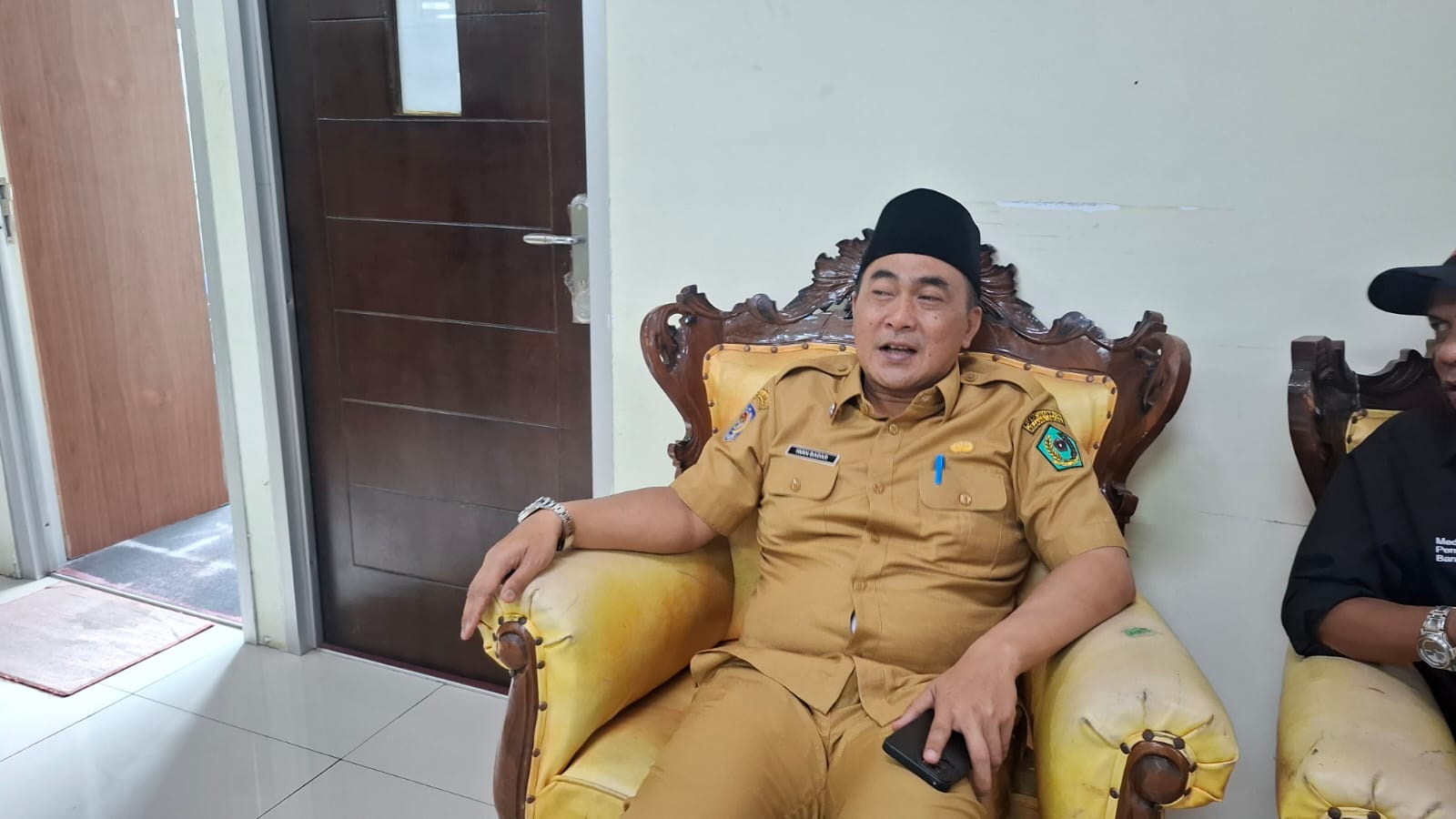Sekda Rejang Lebong Iwan Badar Tegaskan Tak Ikut Diboyong KPK, Pimpin Rapat OPD