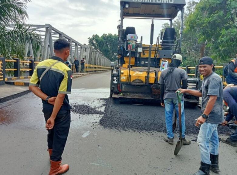 Sudah Diaspal Mulus, Pengerjaan  Jalan Kalimantan Kota Bengkulu Mulai Dirampungkan