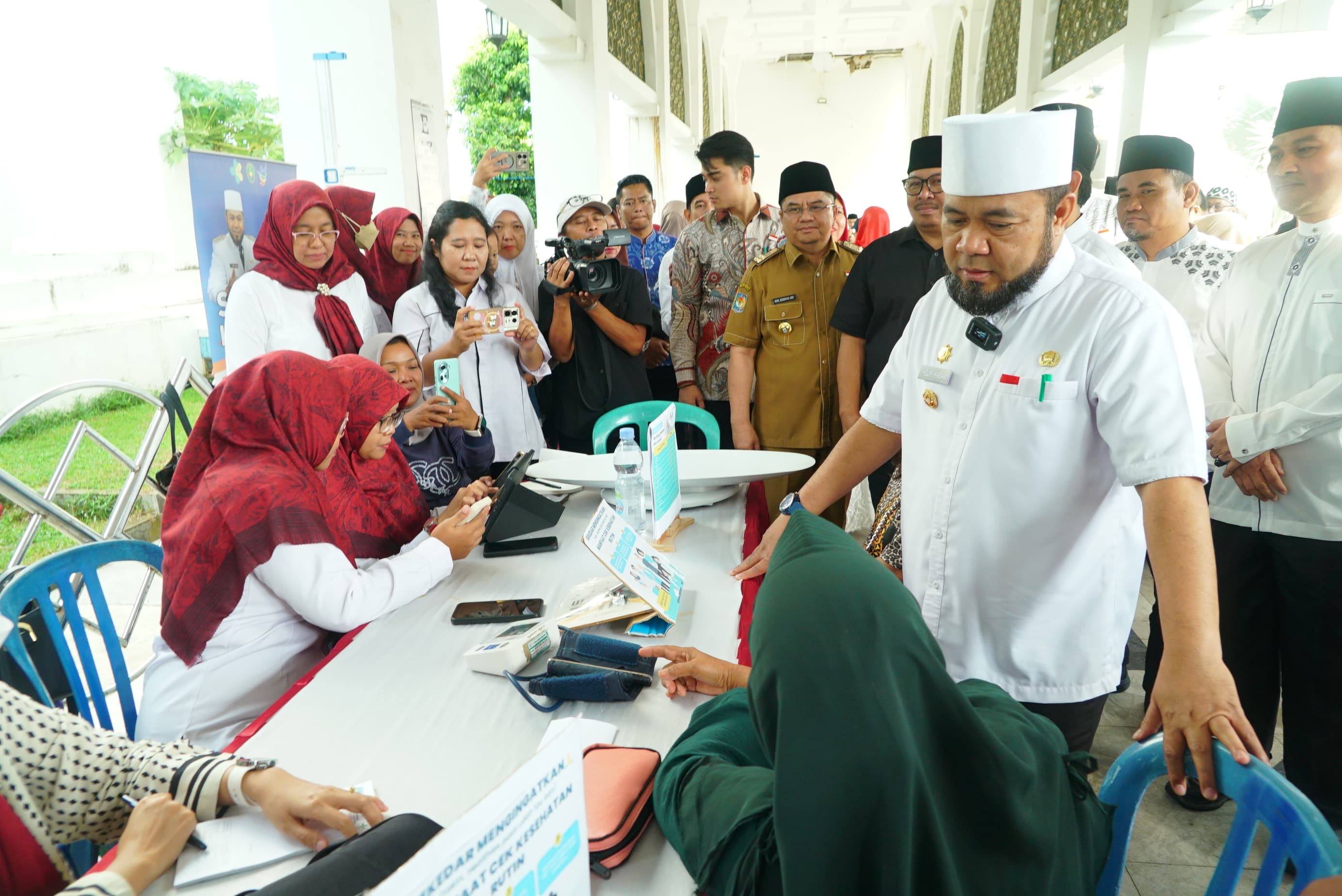 Gubernur Bengkulu Luncurkan Pemeriksaan Kesehatan dan BPJS Gratis untuk Warga Kurang Mampu