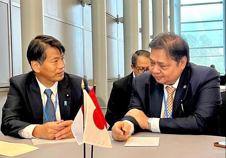  Menko Airlangga Bertemu Menteri Jepang: Tahun 2023 Momentum Terbaik Saling Mendukung