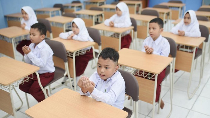 Doa Bahasa Jawa untuk Memulai Aktivitas di Sekolah