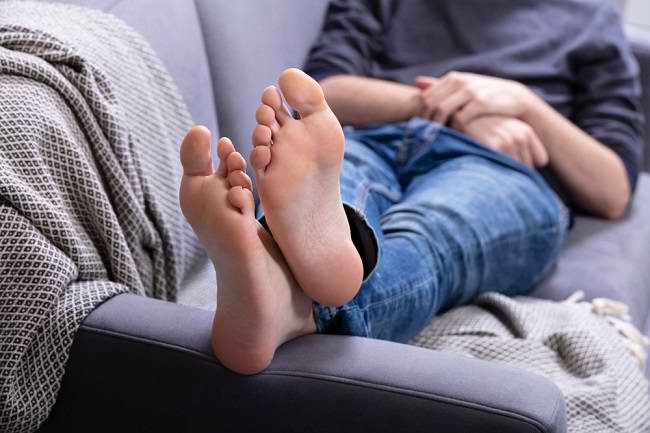 Tips Mengatasi Bau Kaki dengan Mengetahui Penyebabnya