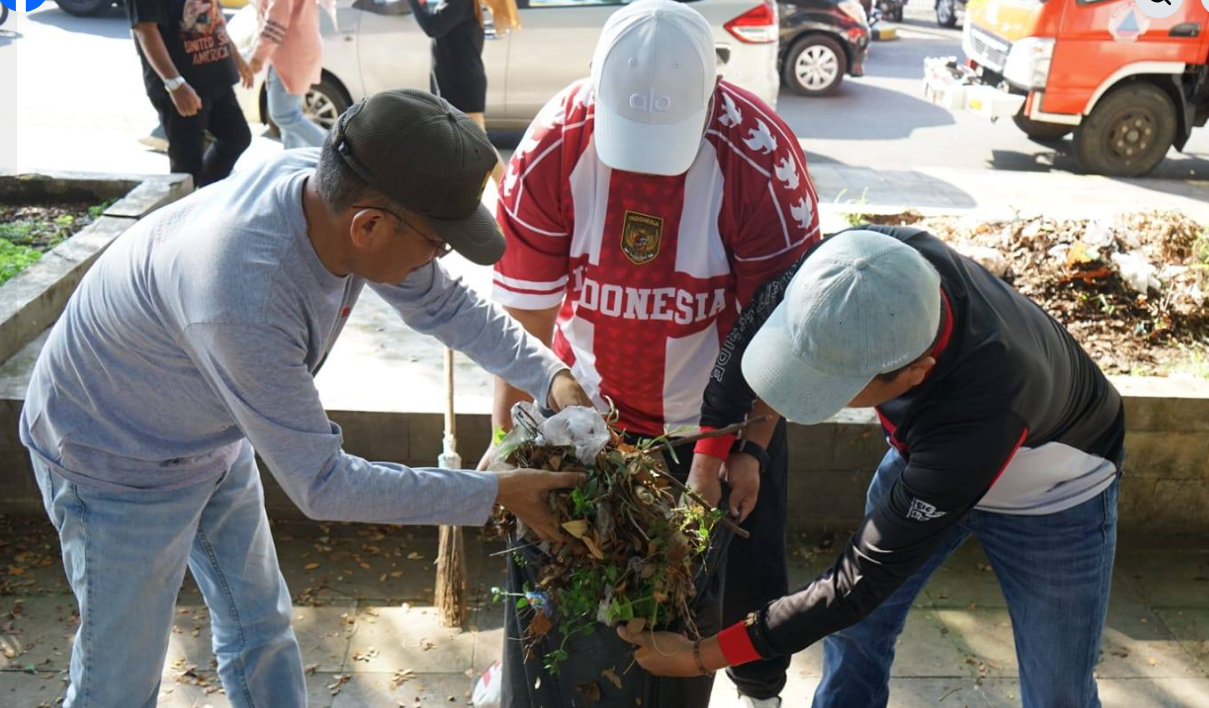 Wawali Ronny PL Tobing Pimpin Gotong Royong di Lapangan Merdeka
