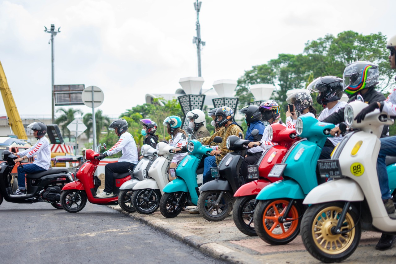 Buktikan Semangat Generasi Muda, Ratusan Pengguna Yamaha Fazzio Hybrid-Connected Ikuti Touring Sumpah Pemuda 