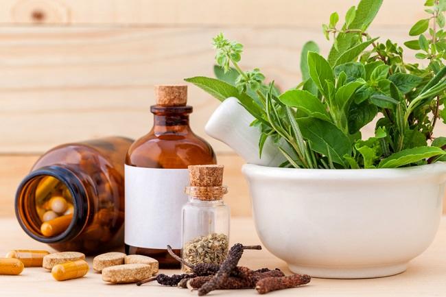 Cermat Memanfaatkan Produk Herbal Sebagai Pendukung Pengobatan