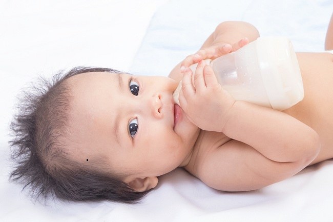 Jangan Salah Memilih Botol Bayi! Begini Tips Memilih Ini Kriteria yang Aman