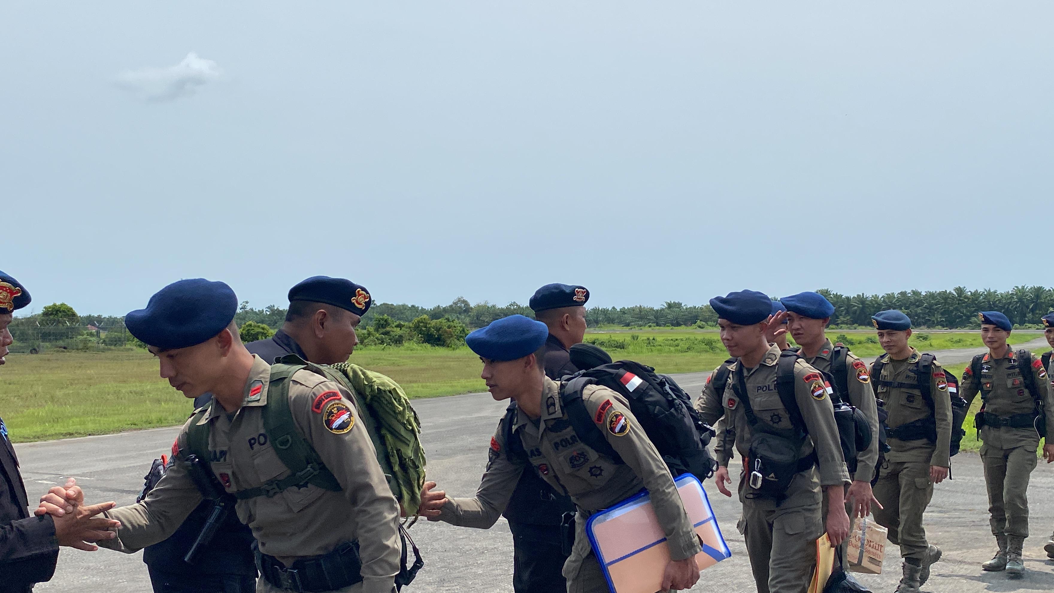 Dansat Brimob Polda Bengkulu Sambut 102 Personel Yang Bertugas Dalam Operasi Amole di Papua