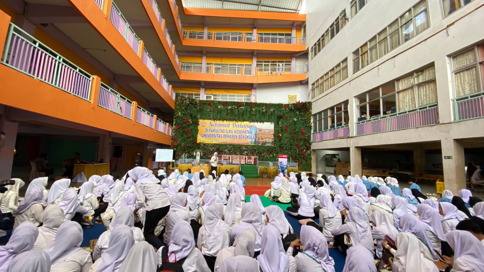 Mahasiswa Kesehatan UNIVED Bengkulu Antusias Ikuti “Decluttering in Life” Astra Motor Bengkulu