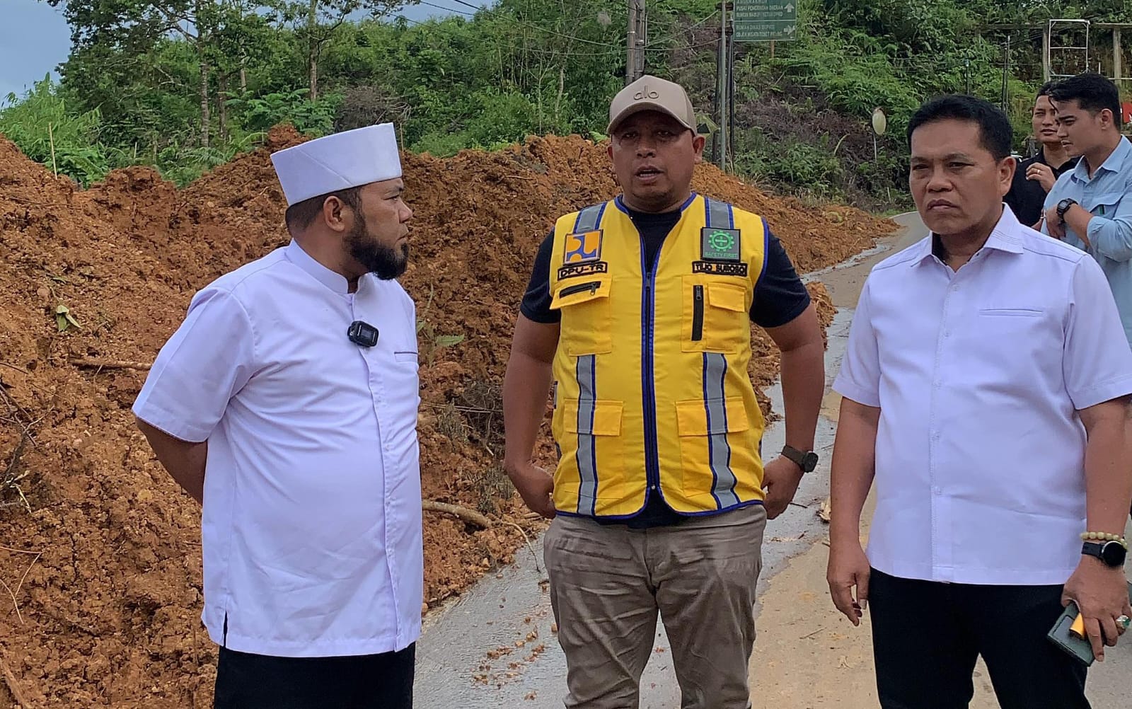  Gubernur Helmi  dan Wagub Mian Akan Bangun Jalan  Lintas Lebong - Bengkulu Utara