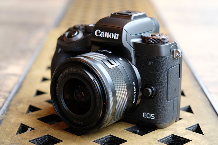 Kamera Mirrorless Canon EOS M50 Mark II. Cocok Buat Pemula!